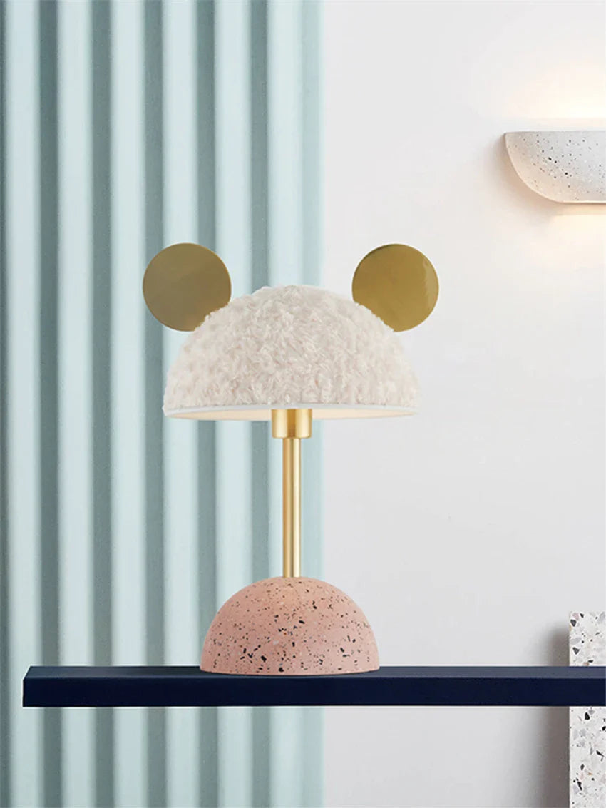 Modern Cute Table Lamps Bedroom Bedside Makeup Table Art Deco Lamp Living Room Luxury Model Room Girl Princess LED Table Lights